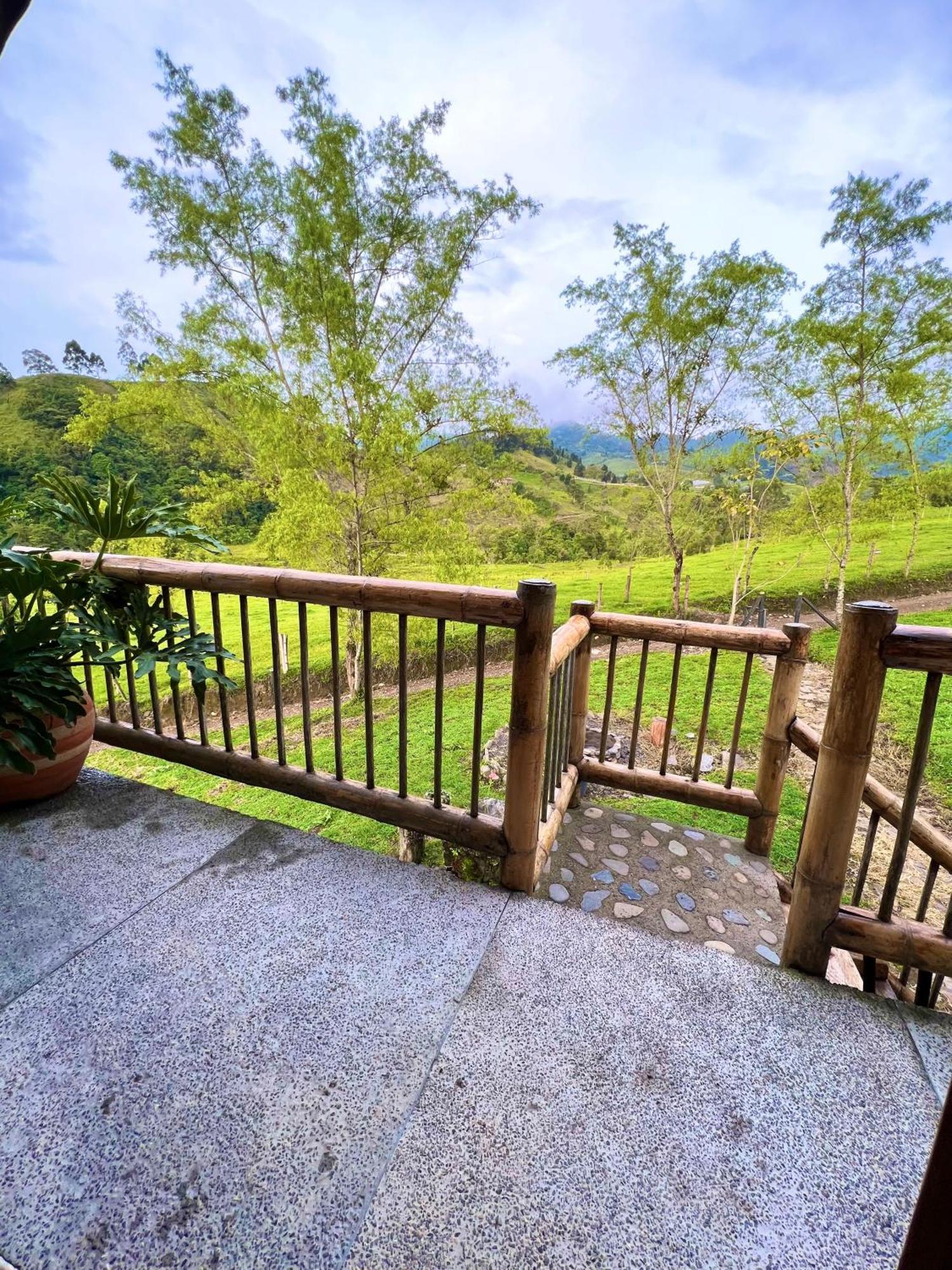 Glamping La Herradura Санта-Роса-де-Кабаль Екстер'єр фото