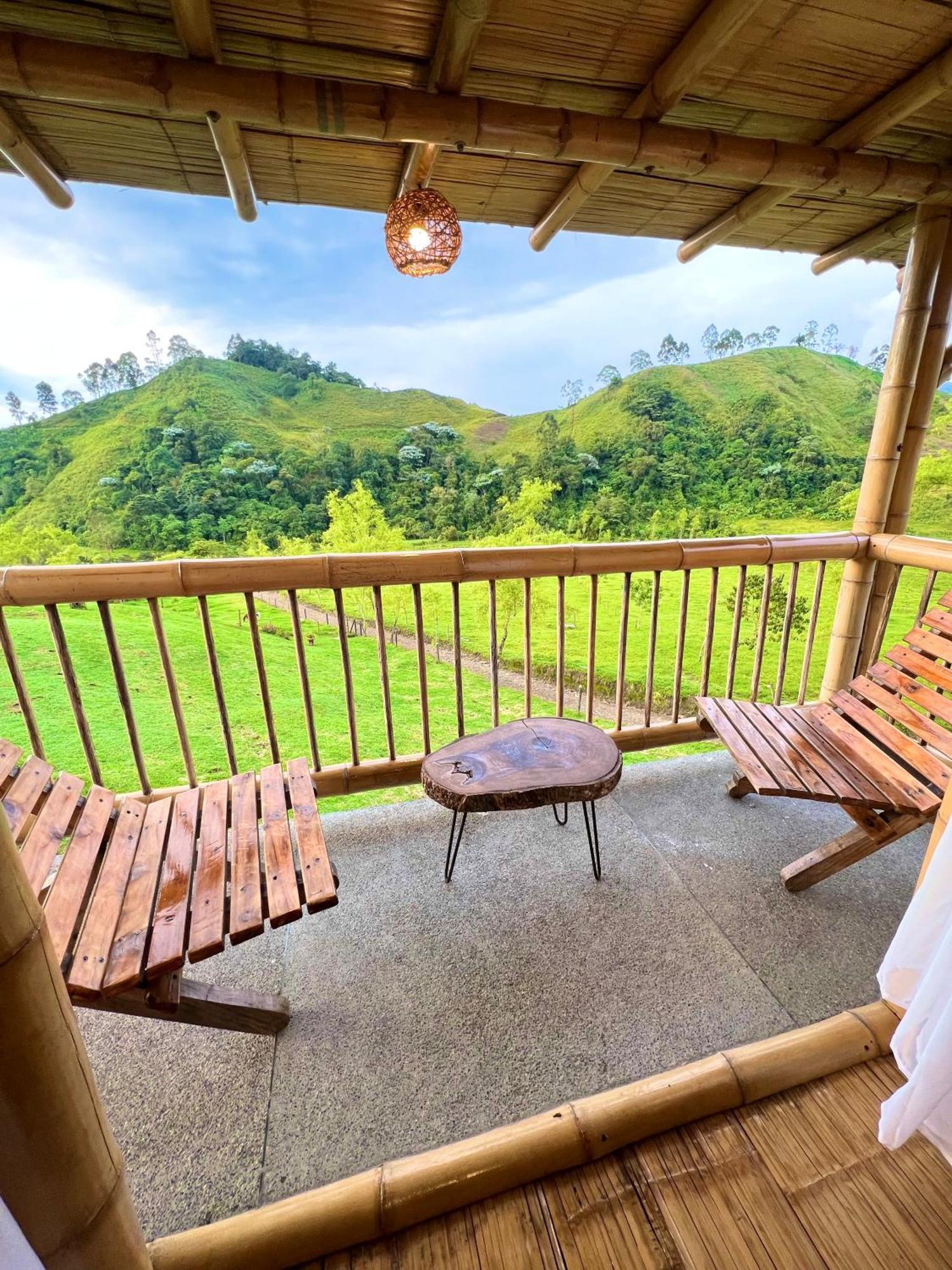 Glamping La Herradura Санта-Роса-де-Кабаль Екстер'єр фото